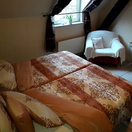 Ferienwohnung Fuer 6 Personen In شقة